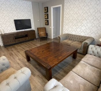 Spacious and cozy apartment for a long-term rent in the elite area of Quiet centre