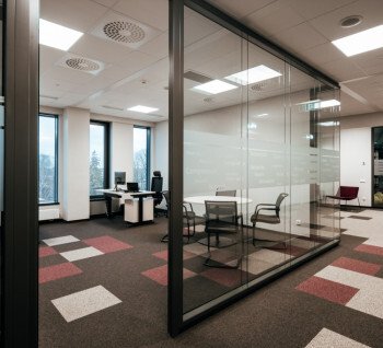 We offer for rent office space close to the airport