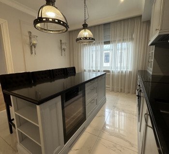 Роскошная эксклюзивная квартира в престижном районе Риги. Продажа. 