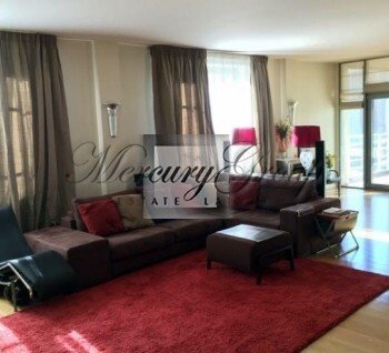 Spacious apartment in the Riga Old Town for rent