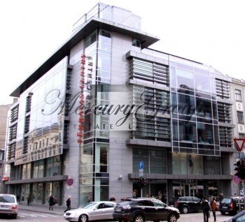 We offer for rent Class A office space in prestigious building in cent...