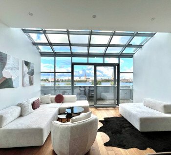 For rent an exclusive 3-bedroom apartment with stunning view of the river