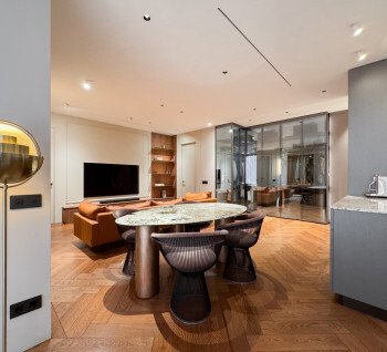 Продается резиденция с 3 спальнями в Тихом центре Риги в проекте Lofts & Rosegold