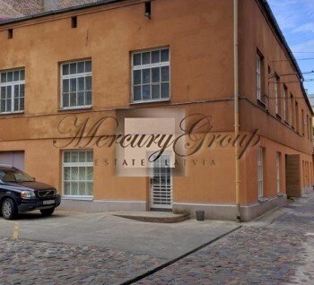 For Rent apartment in the center iт two-storey house.