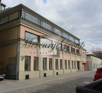 For rent office building in Old Town.