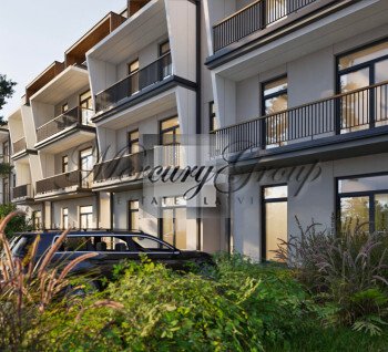 We offer an apartment just a step away from the beach and Jomas Street in the Sunsail project