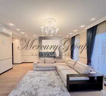 For sale luxury 3-room apartment in Jurmala