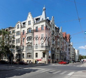 Продаем элегантное домовладение в центре Риги