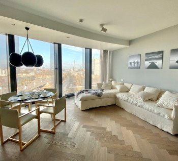 Apartment for rent with a panoramic view of the Daugava embankment and the Old Town