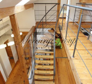 Spacious, two-storey apartment with an attic in the center of the city
