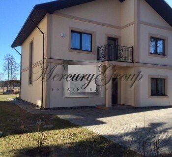 Private house at the riverside for sale!