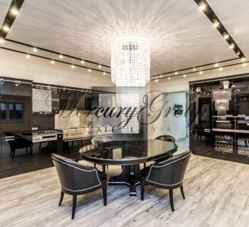 Spacious and luxurious apartment for sale!