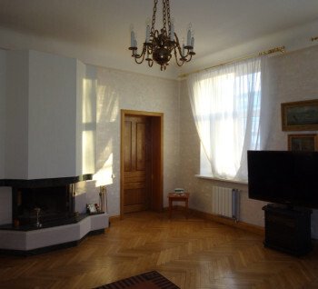 Spacious apartment in the centre of Riga for sale!