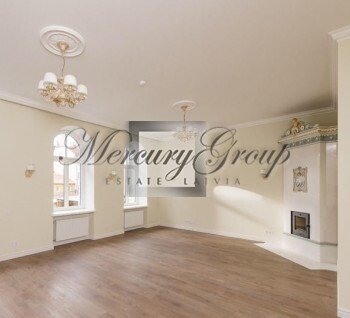 Elegant 3-bedroom apartment in the city centre