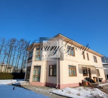 Spacious house in Zolitude for sale!