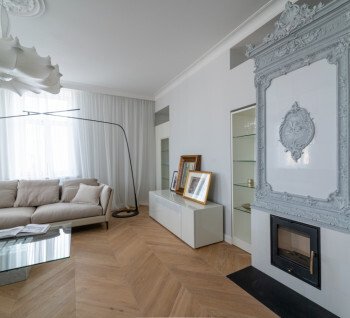 Продажа элитной просторной квартиры в центре Риги