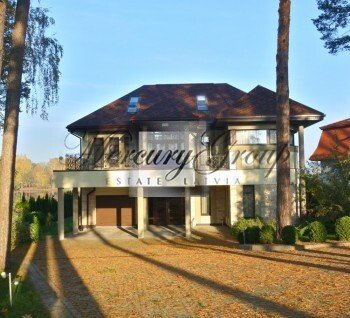 Аренда эксклюзивного особняка на берегу озера