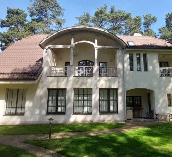 Предлагаем на продажу прекрасный, семейный дом в Меллужи