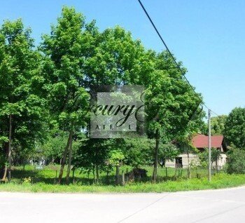 Currently there are 2 story living house (built 1930, 250 m2) located ...