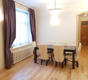 For rent cozy apartment in city centre
