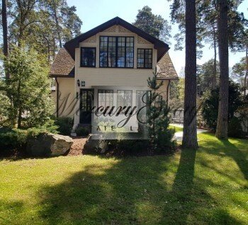 We offer for rent a private house close to the sea