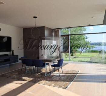 House with the view to the river in Jurmala