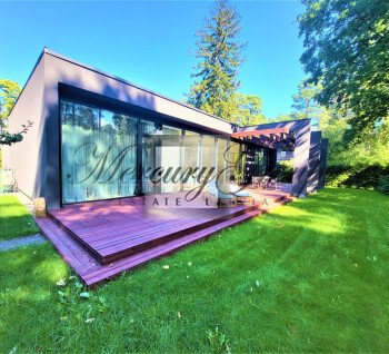 Modern house for rent just 50 m from the sea