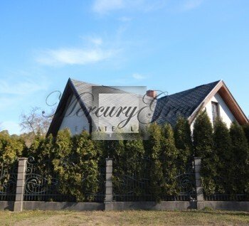 House by the seaside for sale!