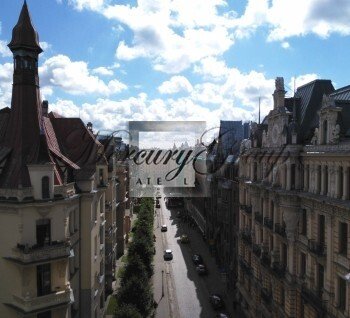 Spacious apartment for sale in the new project in Riga center