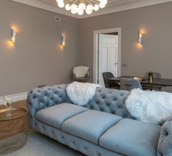 A beautiful apartment in a renovated building for rent!