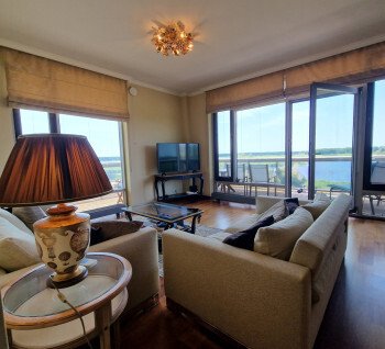 Exclusive apartment with the view to the river