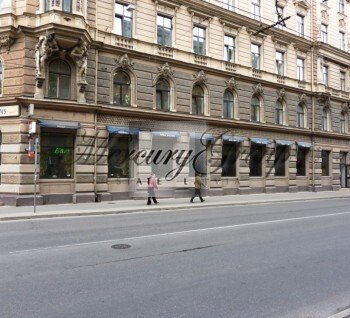 For sale comercial premises &nbsp;in the center. Premises located on t...