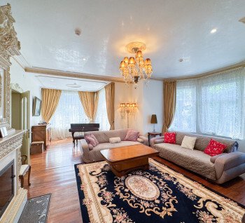 A beautiful 3- storey renovated house in Bulduri for sale