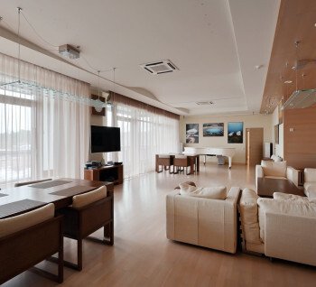 Exclusive apartment with the view to the river