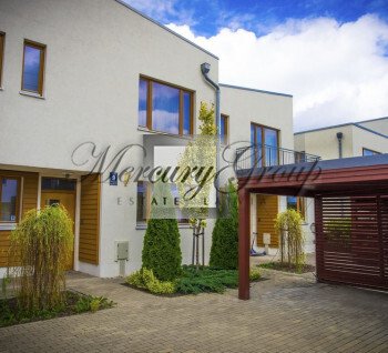 For rent townhouse in Saliena village