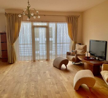 Apartment 50 m from the River