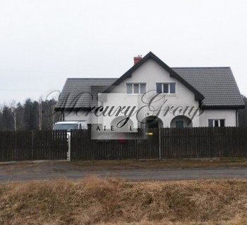 For sale a spacious house with white finish