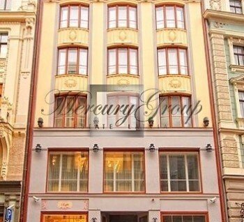 The building is completely renovated and restored, a new load-bearing ...