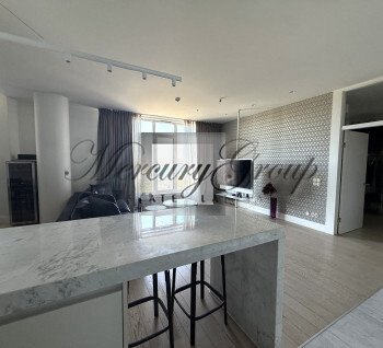 Stylish exclusive bright apartment with an amazing view for rent