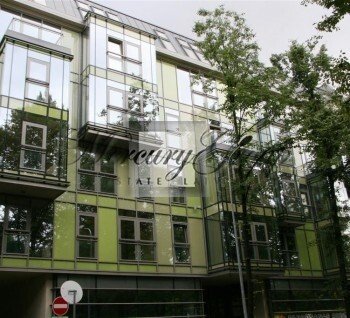 We offer for sale a wonderful 2 level apartment in the center!