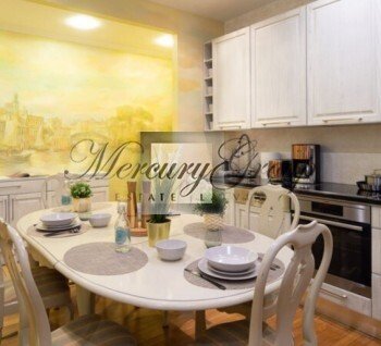 For sale 3 bedroom apartment in the old Town.