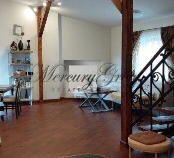 Two-level apartment with a terrace in the old city.