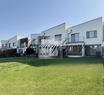 Warm and cozy townhouse in Pinki for rent
