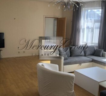 Spacious apartment for rent in a quiet central area.