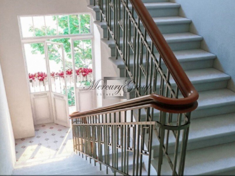 TWENTY - historical building in Embassy area.. Nr. 3